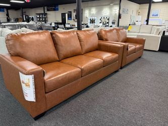 Leather Sofa & Lovseat. 🚚WE DELIVER🚚