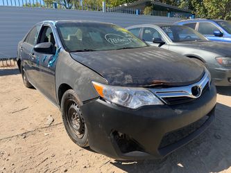 2014 Toyota Camry 2.5L For Parts