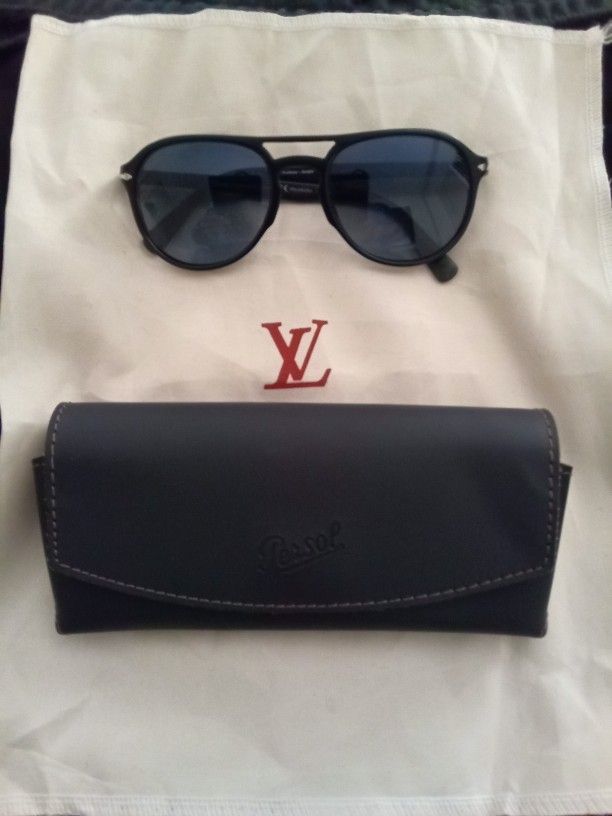 Authentic Persol Sunglasses And Ray-Ban Chromatic Sun Glasses , Good Price