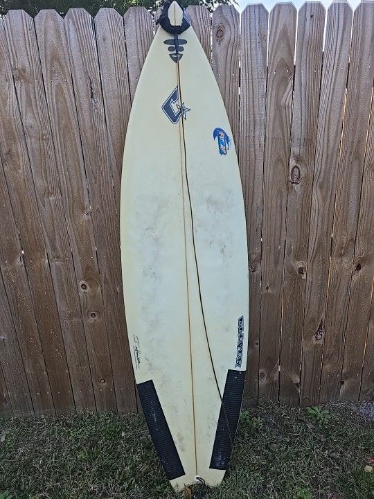 Clever Surfboards 6’2 Shortboard – Hand Shaped by Jay Smith – Swallow Tail – Clean & Watertight