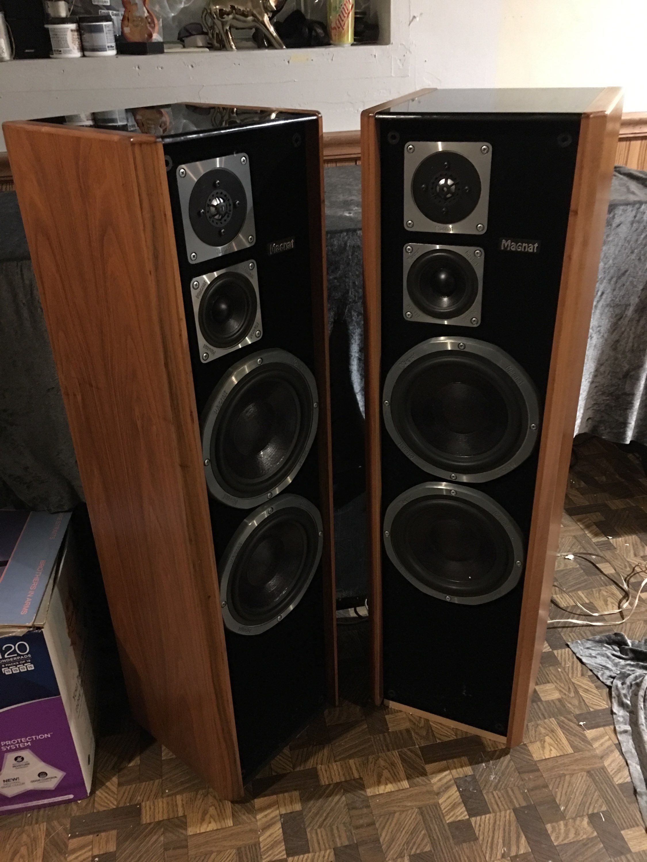Magnat Sigma 1000 High- end Speakers. Great condition