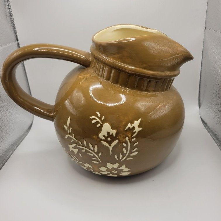 Vintage USA Pottery Pitcher Unique Cream Brown with Ice Lip 7" Tall 9.5" Long
