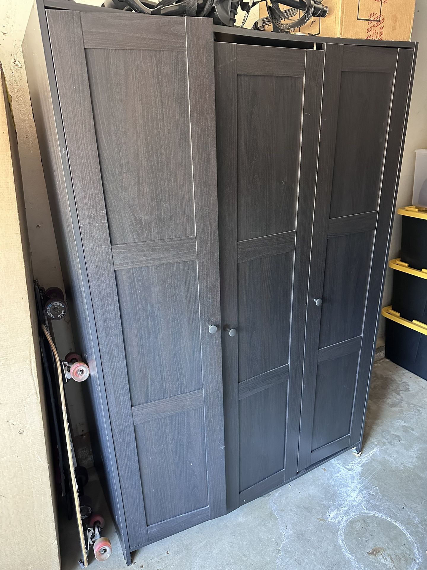 Armoire Closet