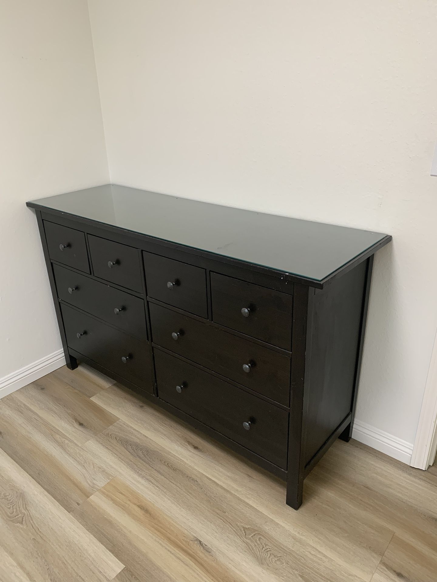 Dresser Black With Glass Top