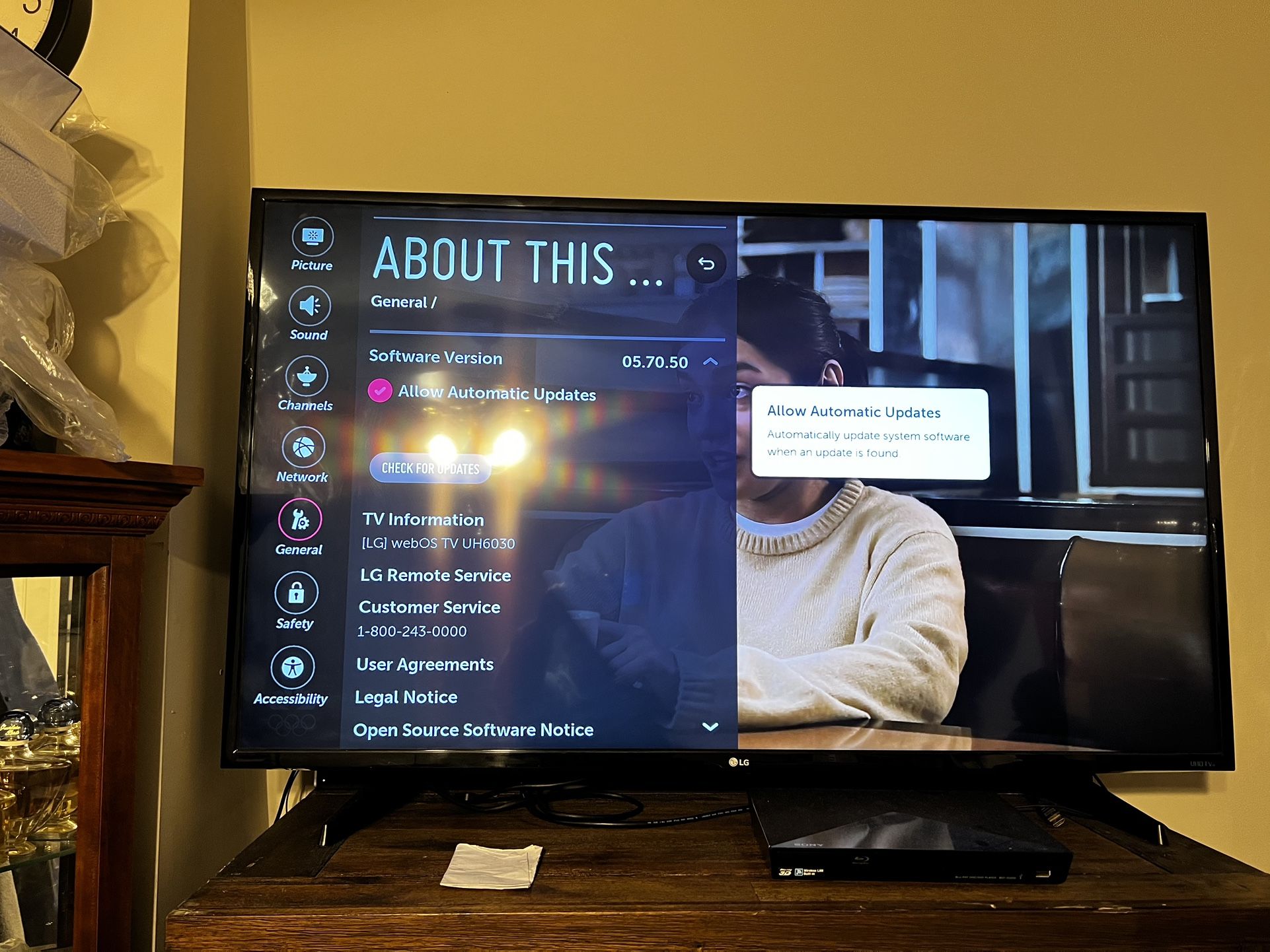 LG UH6030 49" 4K Ultra HD 2160p 60Hz Smart LED HDTV (4K x 2K)
