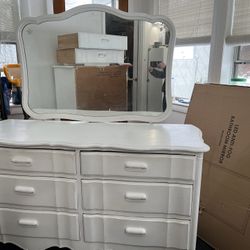 Three Piece bedroom Set.