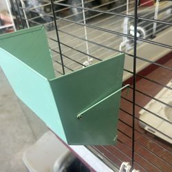 Chinchilla Hay Trough