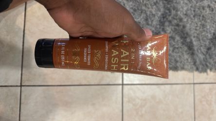 Man bar hair wash