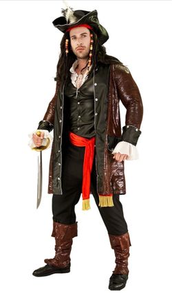 Men’s deluxe pirate costume.