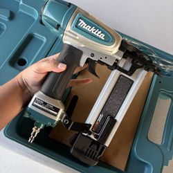 Makita Air Pressured Nail Gun