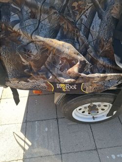 Big foot cargo bag.