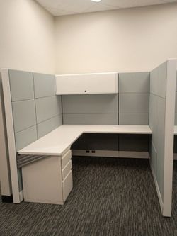 6x6x70 tall Herman miller Ethospace in light tones