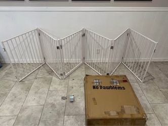 Heavy Duty Freestanding Pet Gate / Pet Fence - 156” long.