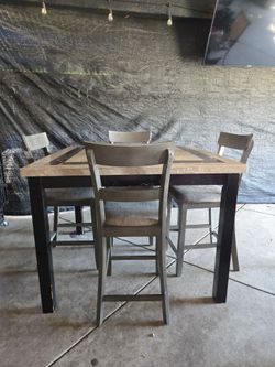 Dining Table Set with 4 Chairs