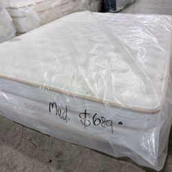 Queen Mattress Saatva Classic $489