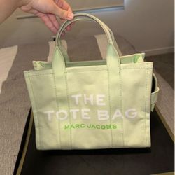 Marc Jacob’s Neon Green Tote 