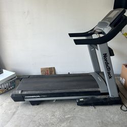 Norditrack Treadmill- Commercial 1750 (NTL14129)