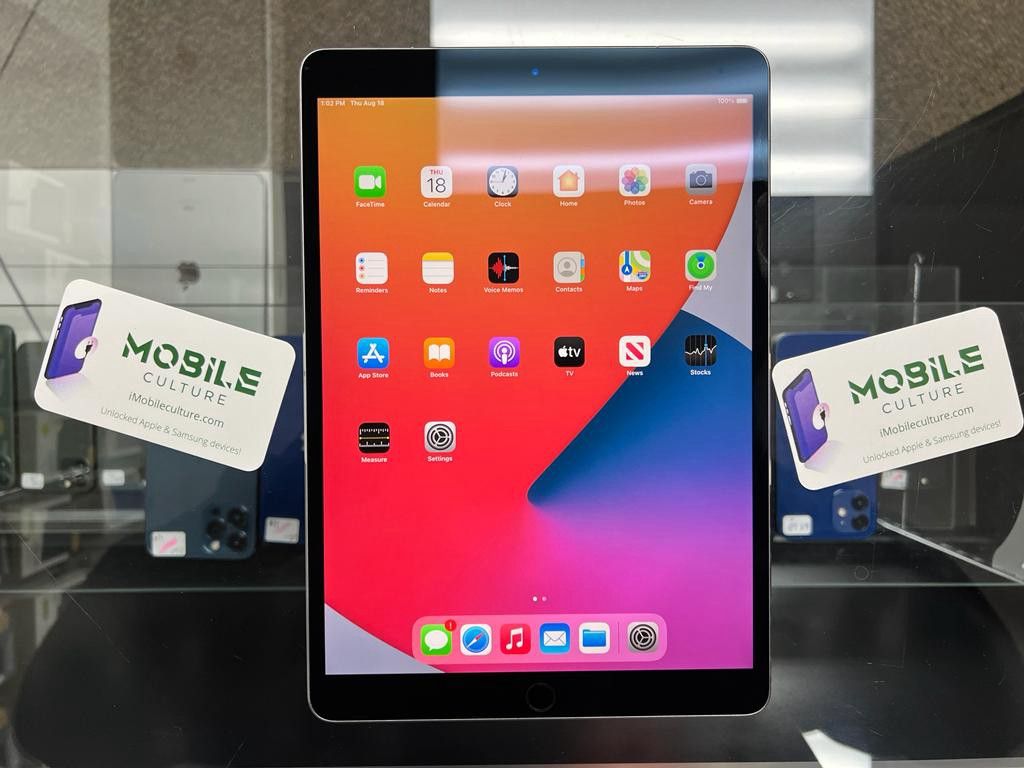 Unlocked Black iPad Pro 10.5" 256gb LTE