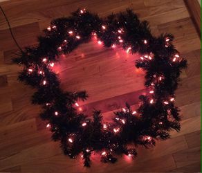 NEW Halloween Pre-lit Black Wreath/Garland (5 ft) with orange lights