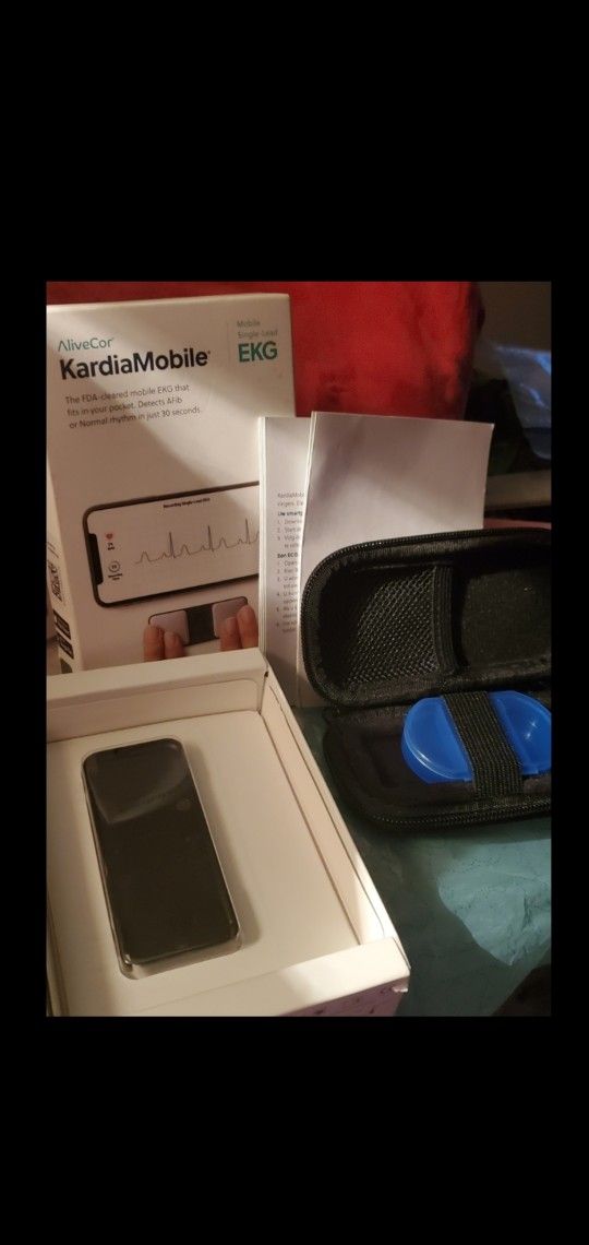 *NEW* KARDIA MOBILE w/case, carabiner, and pill case
