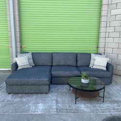 *Free Delivery* Bassett Sectional Couch Sofa