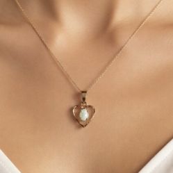 14 karat gold necklace with heart/opal pendant