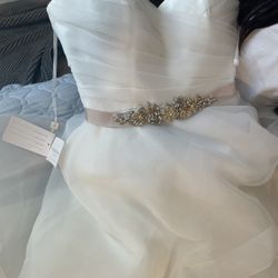Wedding dress 