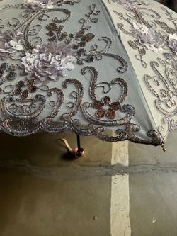 Flora lace up sun parasol with lace handheld fan vintage flower embroidery umbrella brand new Never Open folding fan gothic or bridal wedding party gi