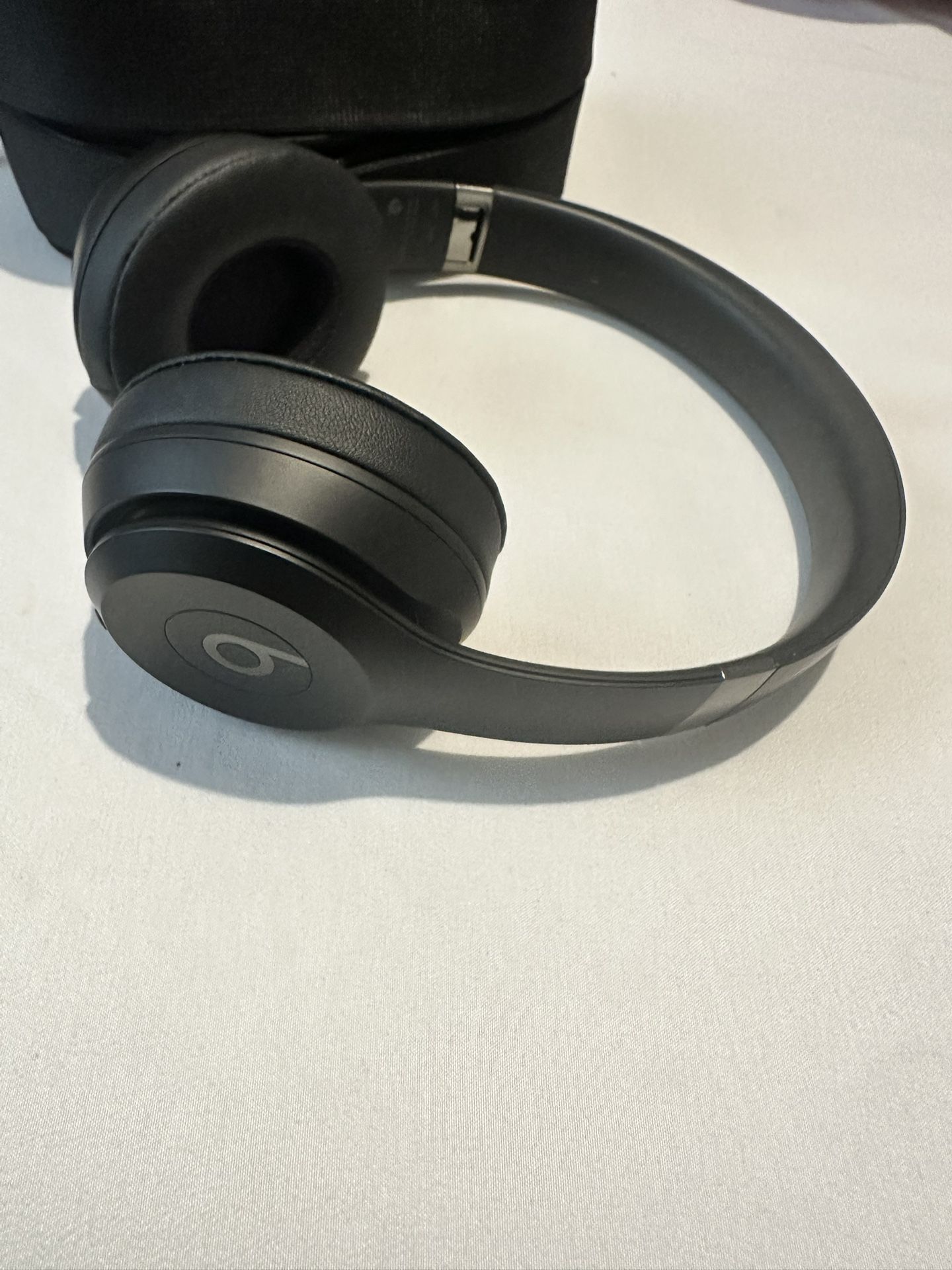 Beats Solo 4