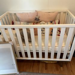 West Elm White Full Crib/west Elm 2/1 Mattress