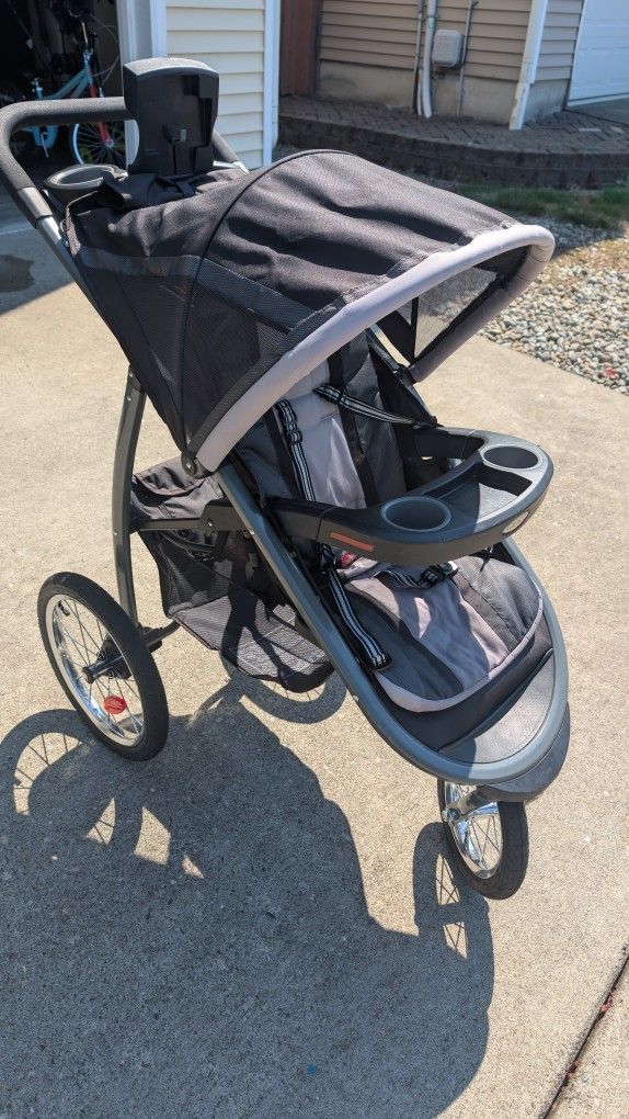 Graco Fast Action Jogger Stroller