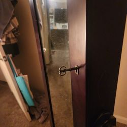 Beautiful Jewelry Mirror With Key **MUST GO**