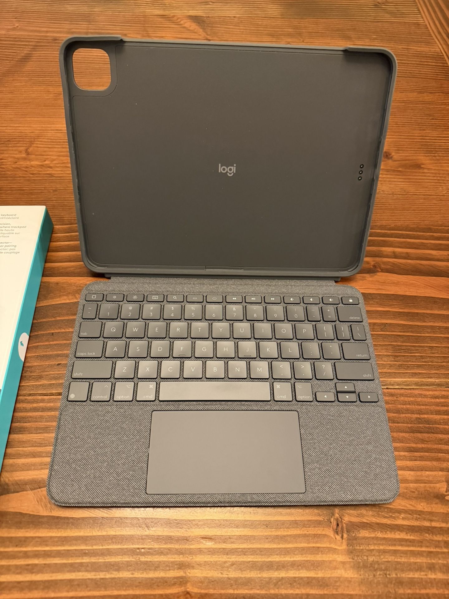 Logitech Combo Touch for 11inch iPad Pro 