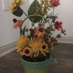 Artificial flower pot