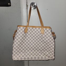 Damier Azur Louis Vuitton Bag