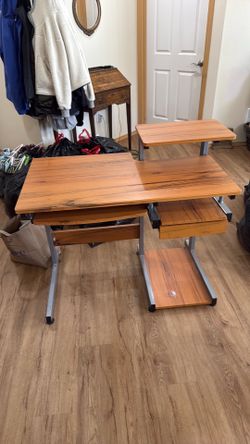 Computer desk