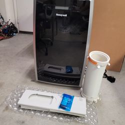 Honeywell 10,000 BTU AC portable air conditioner 