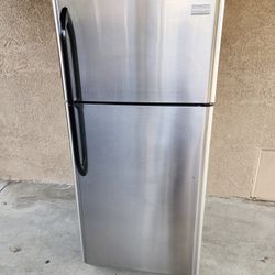 28x30x60 FRIGIDAIRE FRIDGE 14CUFT SILVER 3MONTHS WARRANTY 