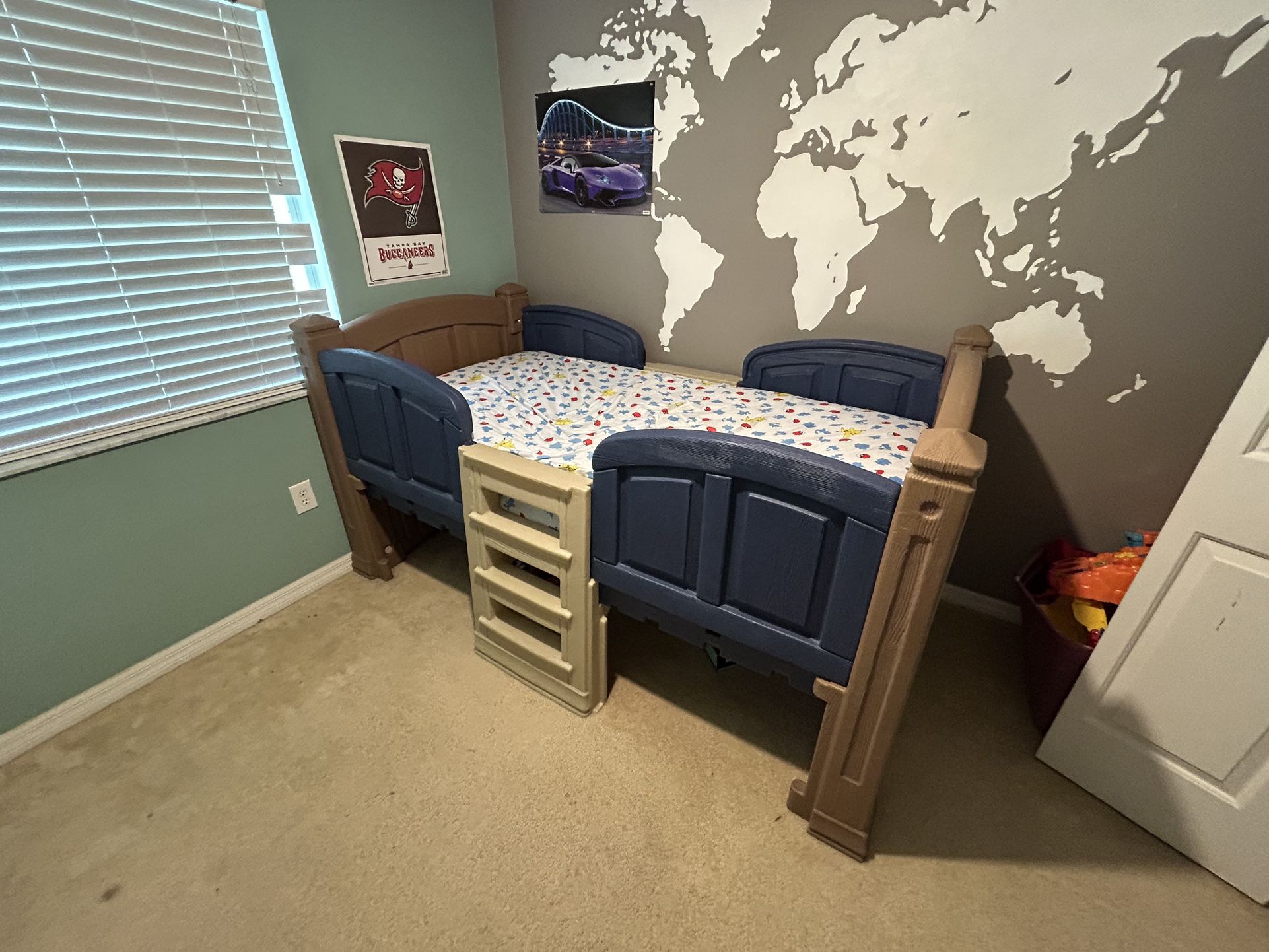 Step2 Loft bed Bunk Bed Twin