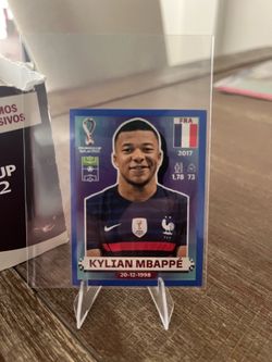 Panini FIFA World Cup Qatar 2022 Sticker FRA 19 Kylian Mbappé France BLUE BORDER