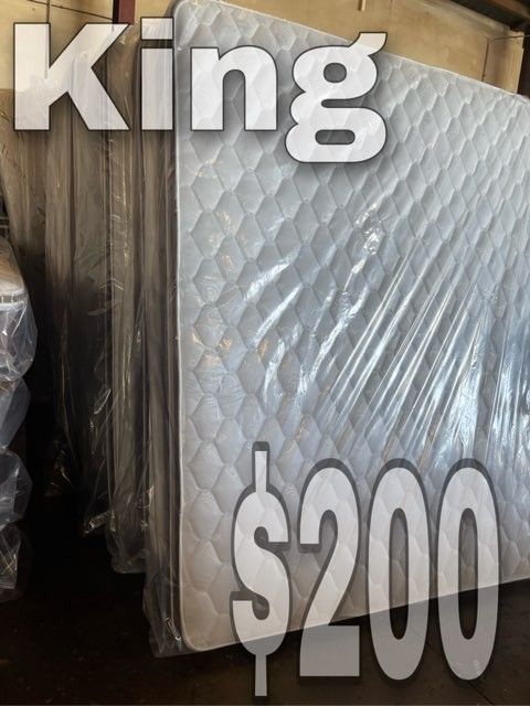 New Queen Plush Pillow Top