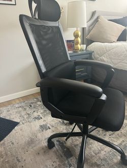 Office Chair & Desk