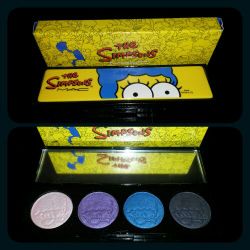 Mac eye shadow quad.