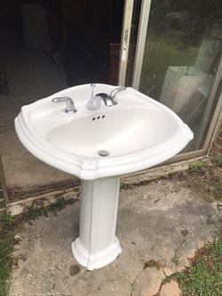 Beautiful Kholer Ped Retail $600