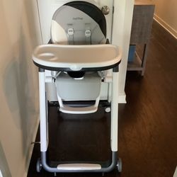 Peg Perego Siesta High Chair in Palette Grey