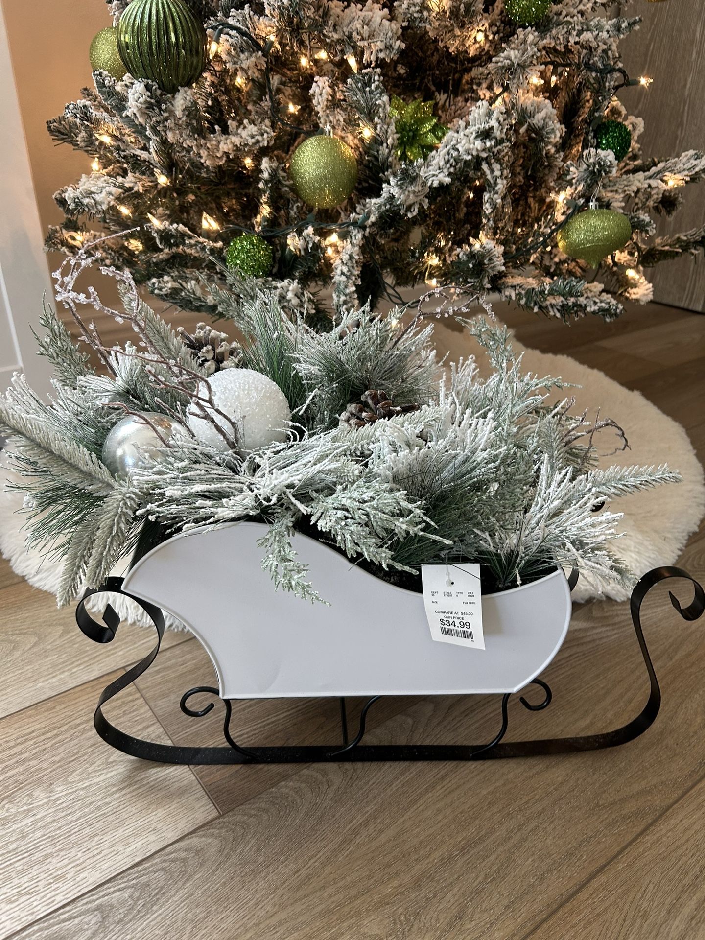 Holiday Sleigh Decor BRAND NEW