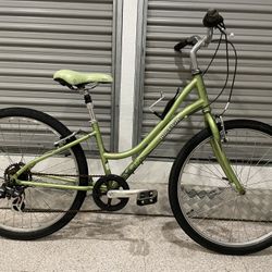 Seven speed Raleigh venture women’s beach cruiser, comfort bike