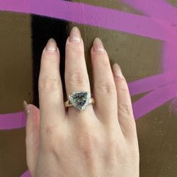 10k RAINBOW TOPAZ RING 