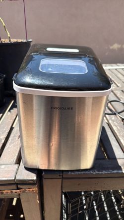 Ice maker