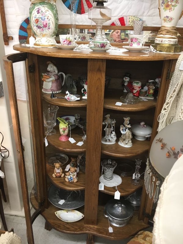 Antique Oak China Cabinet Rounded Glass Doors W Skeleton Key Lock Antique Oak China Cabinet Rounded Glass Doors W Skeleton Key Lock Mirror Across Top Claw Feet Antiques In Sedro Woolley Wa Offerup
